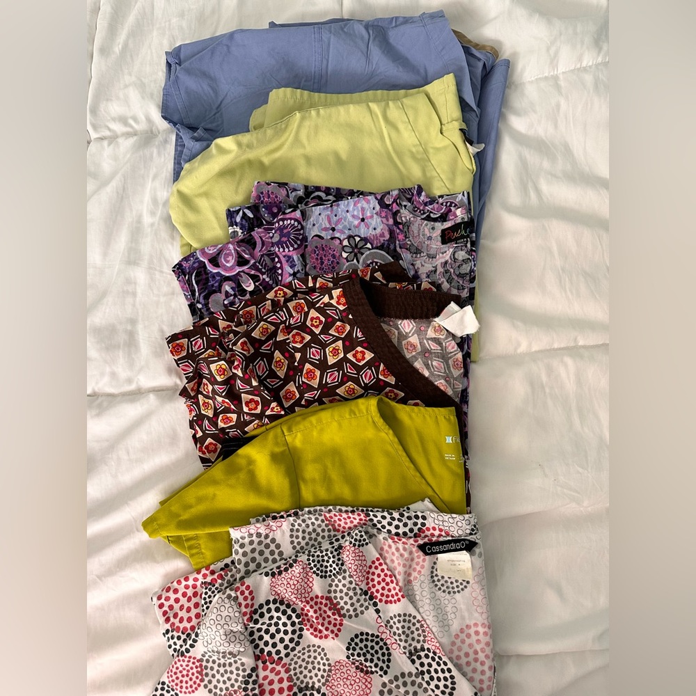 Nurses Scrub Tops Size Medium